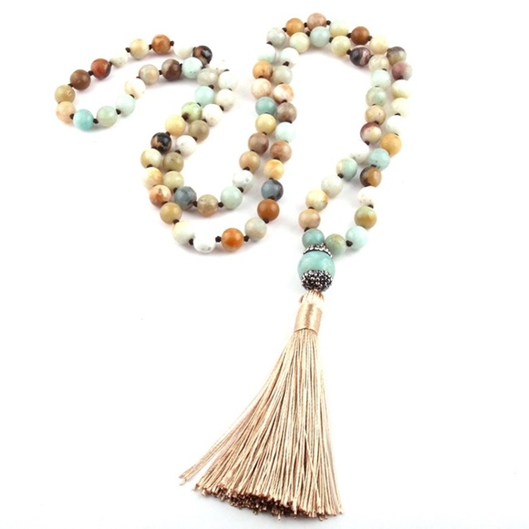 Jewelry - Bohemian Ivory Stone Necklace